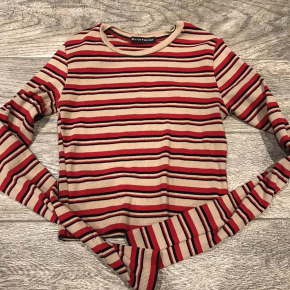 Brandy Melville Tops - Brandy Melville vintage crop top